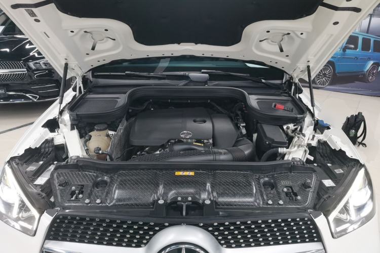 Used Mercedes-Benz GLE 2021 GLE 350 4MATIC Stylish Model Engine Bay