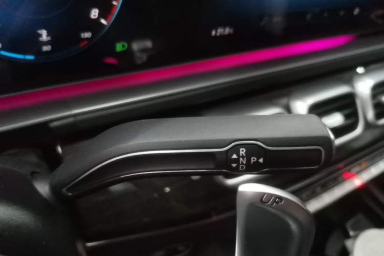 Used Mercedes-Benz GLE 2021 GLE 350 4MATIC Stylish Model Gear Lever
