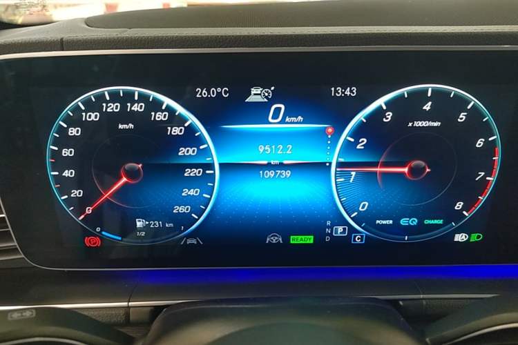 Used Mercedes-Benz GLE 2021 GLE 450 4MATIC Stylish Model Instrument Cluster