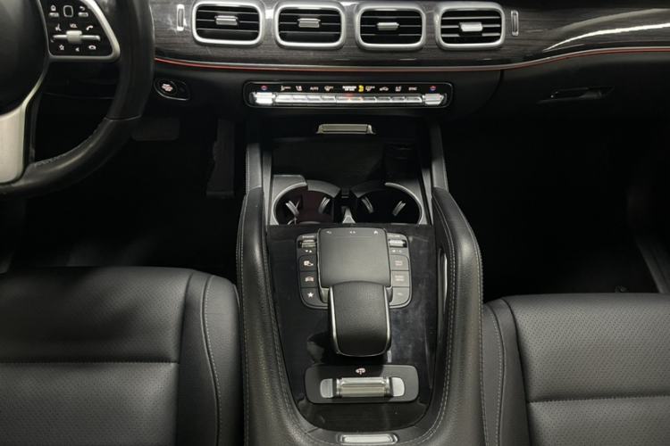 Used Mercedes-Benz GLE 2021 GLE 350 4MATIC Stylish Model Interior 2