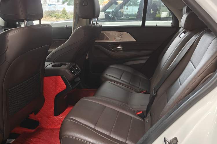 Used Mercedes-Benz GLE 2021 GLE 350 4MATIC Dynamic Edition Interior 3