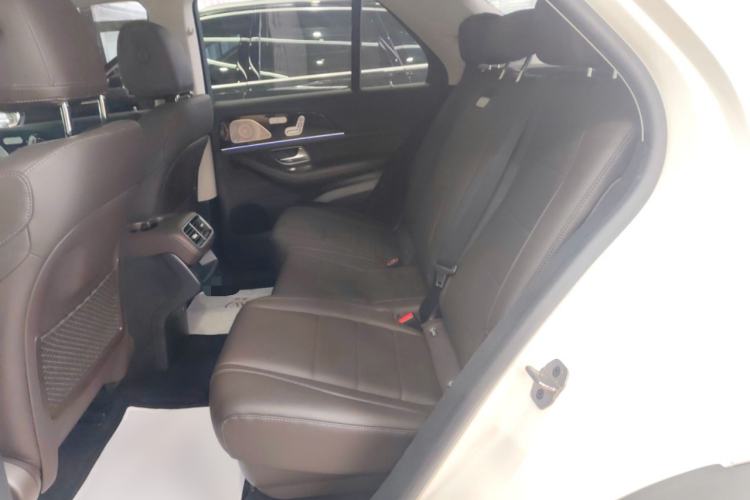 Used Mercedes-Benz GLE 2021 GLE 350 4MATIC Dynamic Edition Interior 4