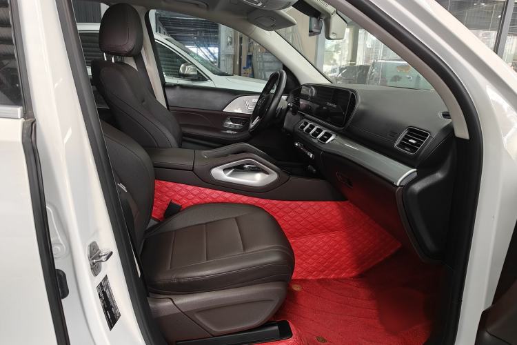 Used Mercedes-Benz GLE 2021 GLE 350 4MATIC Dynamic Edition Interior 5