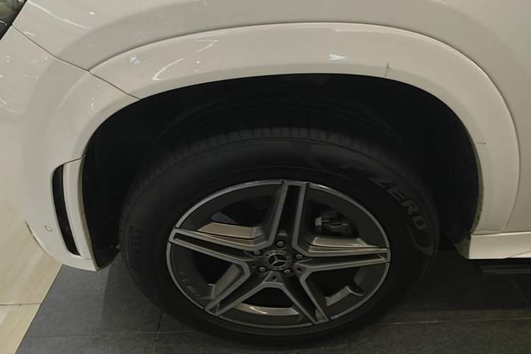 Used Mercedes-Benz GLE 2021 GLE 450 4MATIC Stylish Model Left Front Wheel Hub