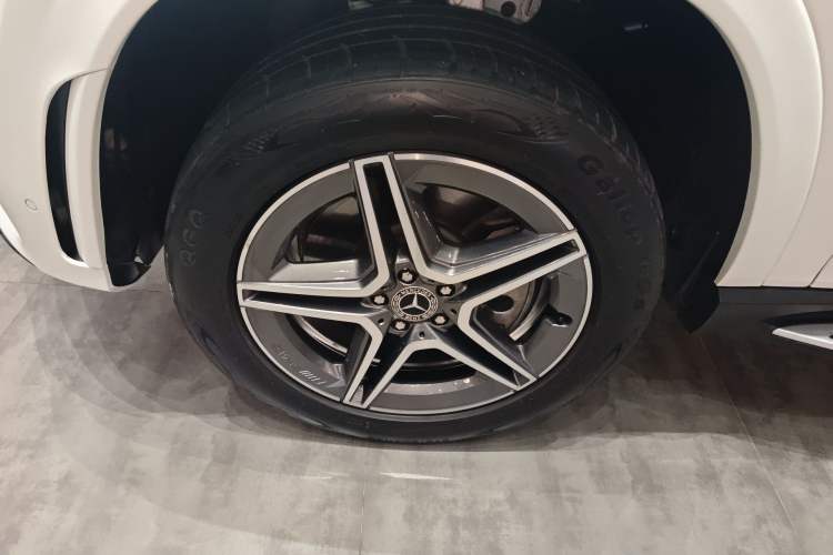 Used Mercedes-Benz GLE 2021 GLE 450 4MATIC Stylish Model Left Front Wheel Hub