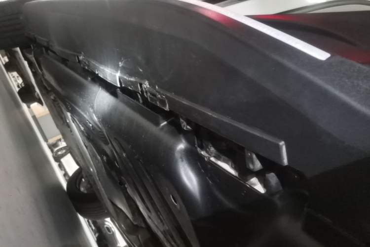 Used Mercedes-Benz GLE 2021 GLE 350 4MATIC Stylish Model Left Side Sill