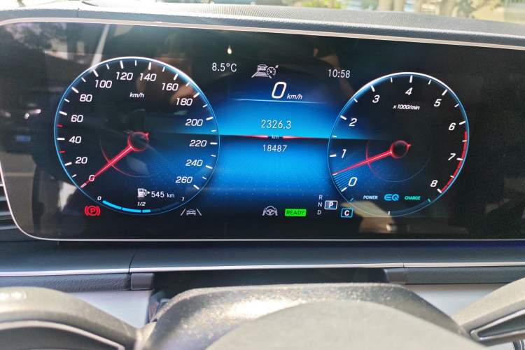 Used Mercedes-Benz GLE 2021 GLE 450 4MATIC AMG Line Odometer Close Up