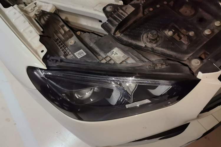 Used Mercedes-Benz GLE 2021 GLE 450 4MATIC Luxury Model Right Front Headlight
