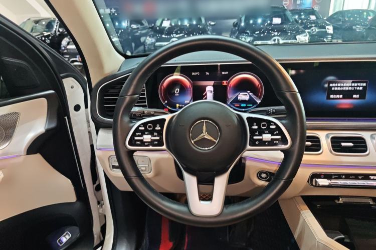 Used Mercedes-Benz GLE 2021 GLE 450 4MATIC Stylish Model Steering Wheel