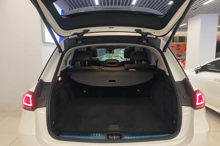 Used Mercedes-Benz GLE 2021 GLE 450 4MATIC AMG Line Trunk