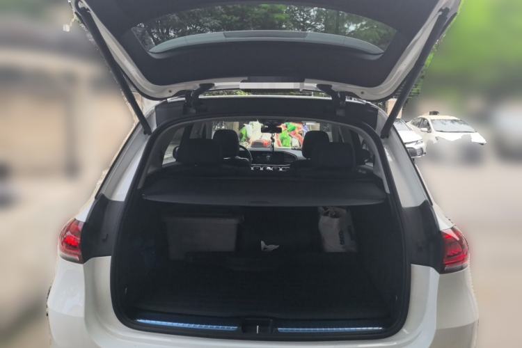 Used Mercedes-Benz GLE 2021 GLE 350 4MATIC Stylish Model Trunk