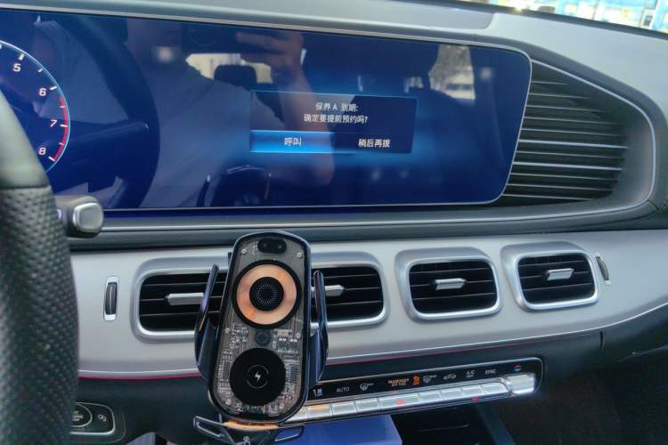 Used Mercedes-Benz GLE 2022 Restyled GLE 350 4MATIC Coupe SUV Fashion Version Audio And AC Panel