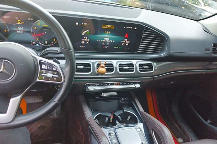 Used Mercedes-Benz GLE 2022 GLE 350 4MATIC Stylish Model Audio And AC Panel