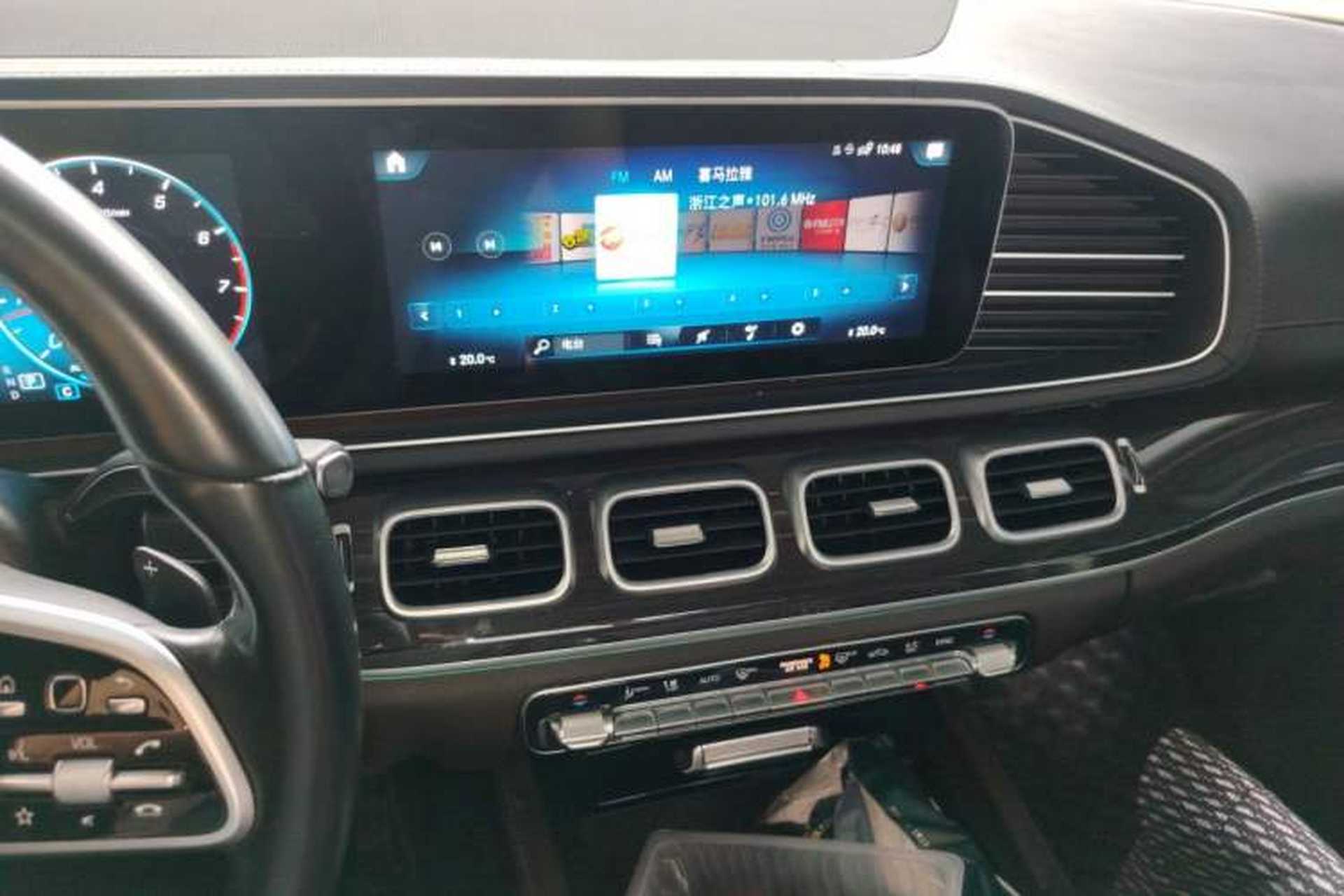 Used Mercedes-Benz GLE 2022 GLE 350 4MATIC Stylish Model Audio And AC Panel