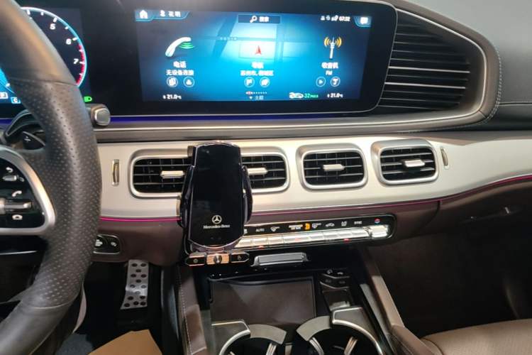 Used Mercedes-Benz GLE 2022 Refreshed GLE 350 4MATIC Dynamic Edition Audio And AC Panel