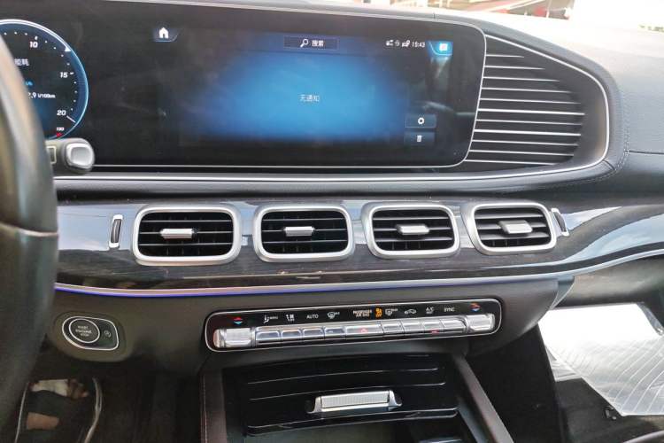 Used Mercedes-Benz GLE 2022 GLE 350 4MATIC Stylish Model Audio And AC Panel