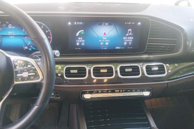 Used Mercedes-Benz GLE 2022 Facelifted GLE 350 4MATIC Fashion Edition Audio And AC Panel