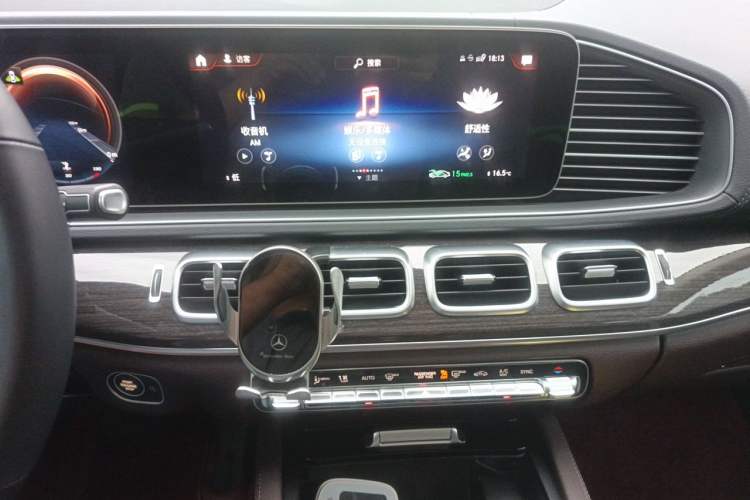 Used Mercedes-Benz GLE 2022 Facelifted GLE 350 4MATIC Fashion Edition Audio And AC Panel