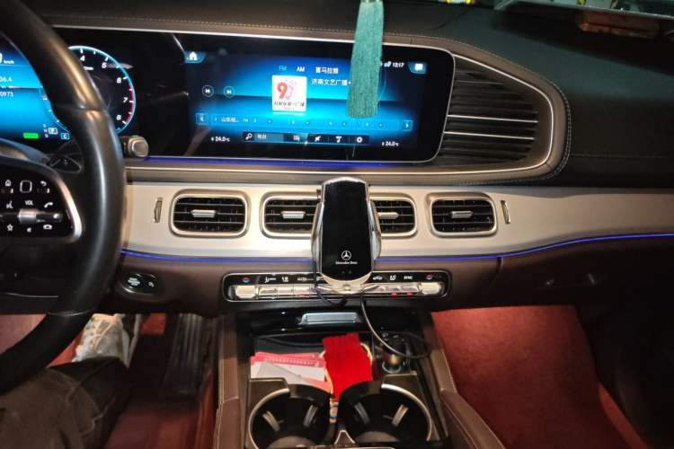 Used Mercedes-Benz GLE 2022 Refreshed GLE 450 4MATIC Dynamic Edition Audio And AC Panel