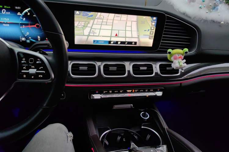 Used Mercedes-Benz GLE 2022 Facelifted GLE 350 4MATIC Fashion Edition Audio And AC Panel