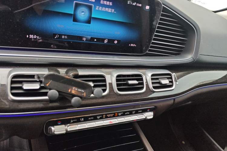Used Mercedes-Benz GLE 2022 GLE 350 4MATIC Stylish Model Audio And AC Panel