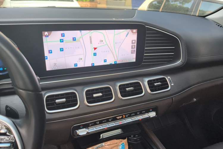 Used Mercedes-Benz GLE 2022 GLE 450 4MATIC Luxury Model Audio And AC Panel