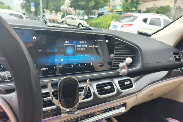 Used Mercedes-Benz GLE 2022 Facelifted GLE 350 4MATIC Fashion Edition Audio And AC Panel