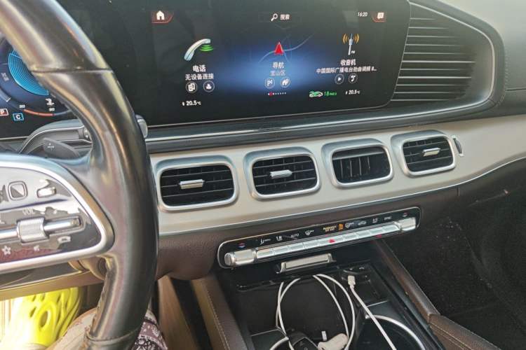 Used Mercedes-Benz GLE 2022 Refreshed GLE 350 4MATIC Dynamic Edition Audio And AC Panel