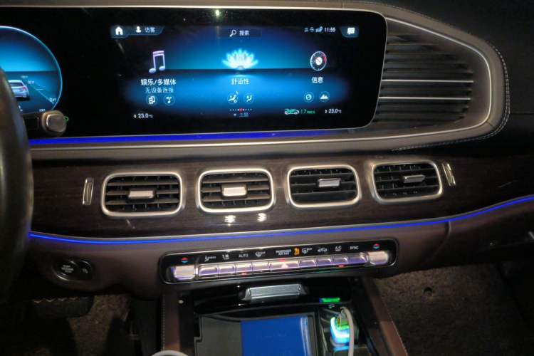 Used Mercedes-Benz GLE 2022 GLE 350 4MATIC Stylish Model Audio And AC Panel