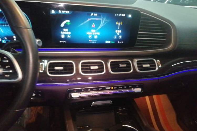 Used Mercedes-Benz GLE 2022 GLE 350 4MATIC Dynamic Edition Audio And AC Panel