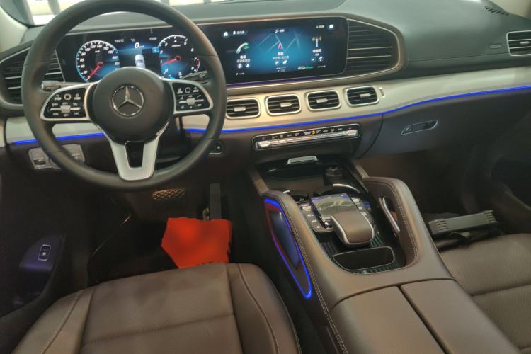 Used Mercedes-Benz GLE 2022 Refreshed GLE 350 4MATIC Dynamic Edition Center Console
