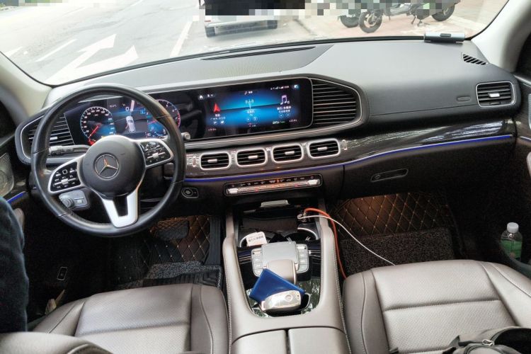 Used Mercedes-Benz GLE 2022 Facelifted GLE 350 4MATIC Fashion Edition Center Console