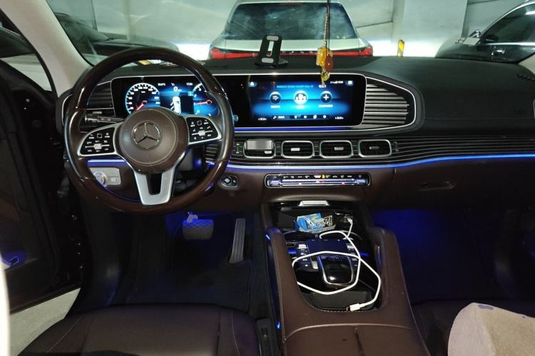 Used Mercedes-Benz GLE 2022 GLE 350 4MATIC Dynamic Edition Center Console