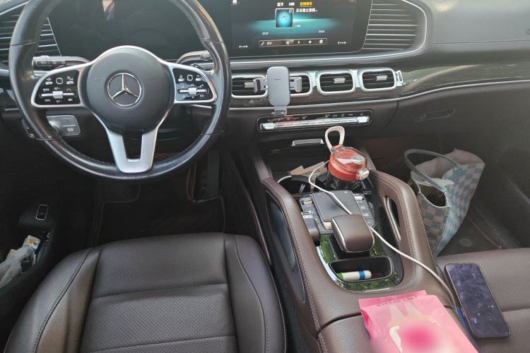 Used Mercedes-Benz GLE 2022 Facelifted GLE 350 4MATIC Fashion Edition Center Console
