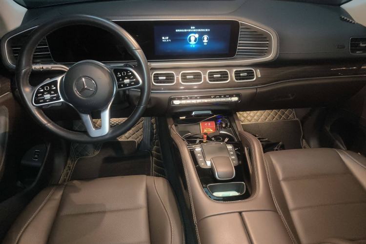Used Mercedes-Benz GLE 2022 GLE 350 4MATIC Stylish Model Center Console