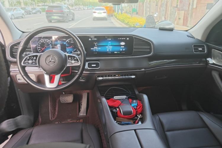 Used Mercedes-Benz GLE 2022 Facelifted GLE 350 4MATIC Fashion Edition Center Console
