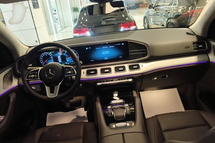 Used Mercedes-Benz GLE 2022 GLE 450 4MATIC AMG Line Center Console