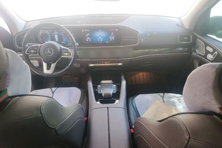 Used Mercedes-Benz GLE 2022 Facelifted GLE 350 4MATIC Fashion Edition Center Console