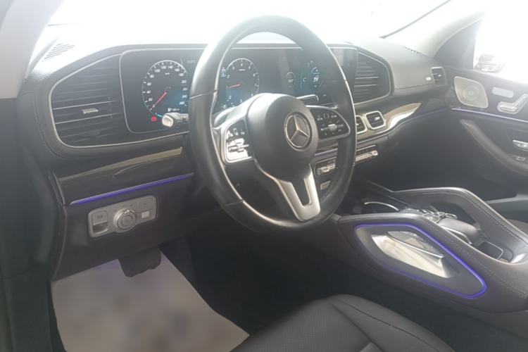 Used Mercedes-Benz GLE 2022 GLE 350 4MATIC Dynamic Edition Center Console