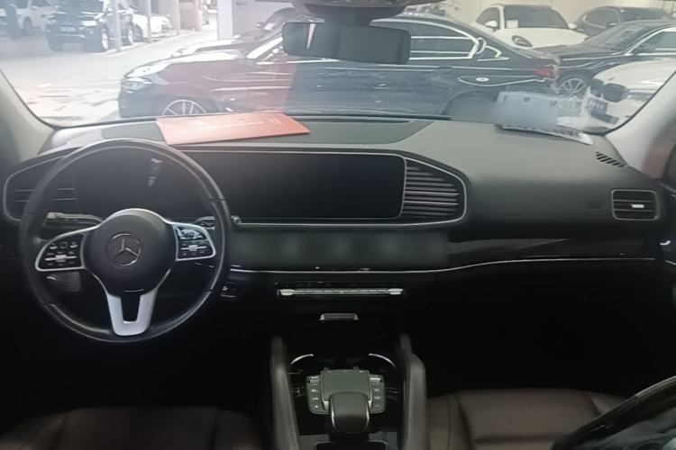 Used Mercedes-Benz GLE 2022 GLE 350 4MATIC Stylish Model Center Console