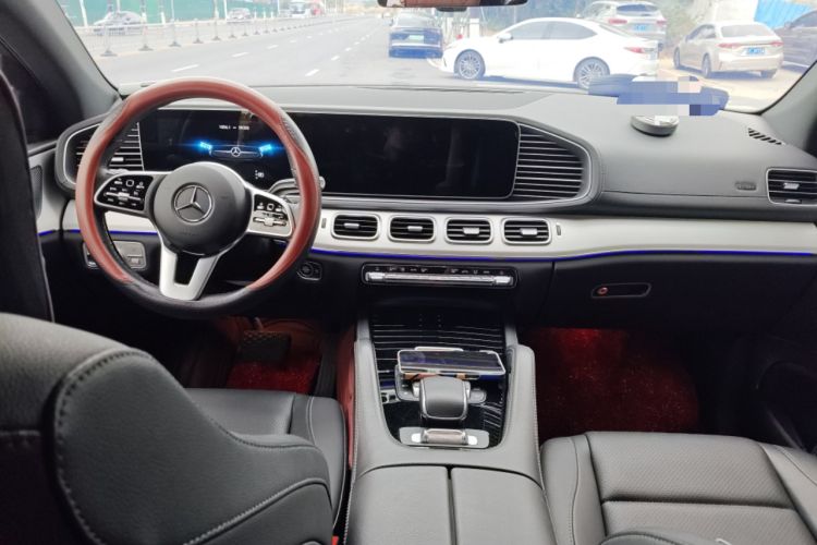 Used Mercedes-Benz GLE 2022 Refreshed GLE 450 4MATIC Coupe SUV Fashion Version Center Console
