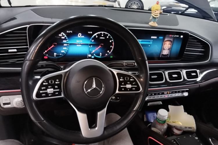 Used Mercedes-Benz GLE 2022 GLE 350 4MATIC Dynamic Edition Center Console