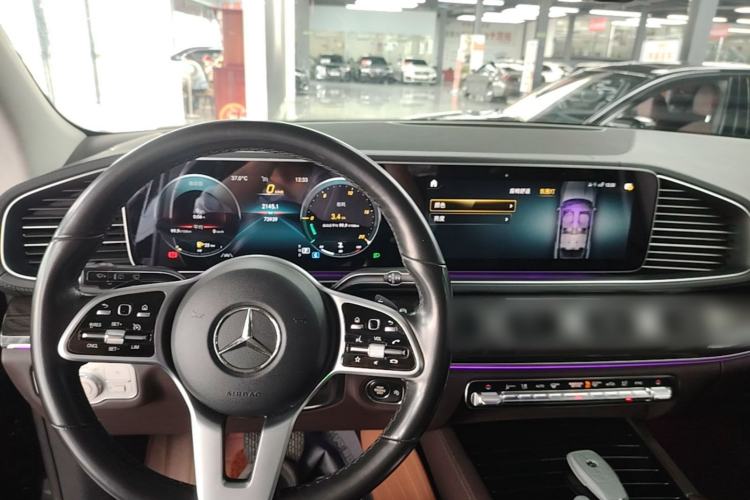 Used Mercedes-Benz GLE 2022 GLE 350 4MATIC Stylish Model Center Console