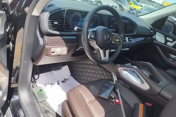 Used Mercedes-Benz GLE 2022 GLE 350 4MATIC Dynamic Edition Center Console
