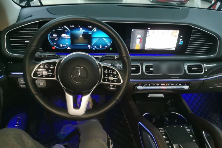 Used Mercedes-Benz GLE 2022 GLE 350 4MATIC Dynamic Edition Center Console