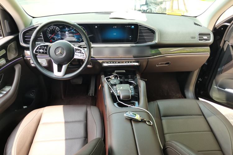 Used Mercedes-Benz GLE 2022 GLE 350 4MATIC Stylish Model Center Console