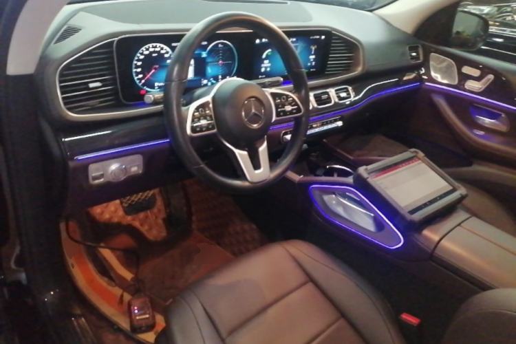 Used Mercedes-Benz GLE 2022 GLE 350 4MATIC Dynamic Edition Center Console