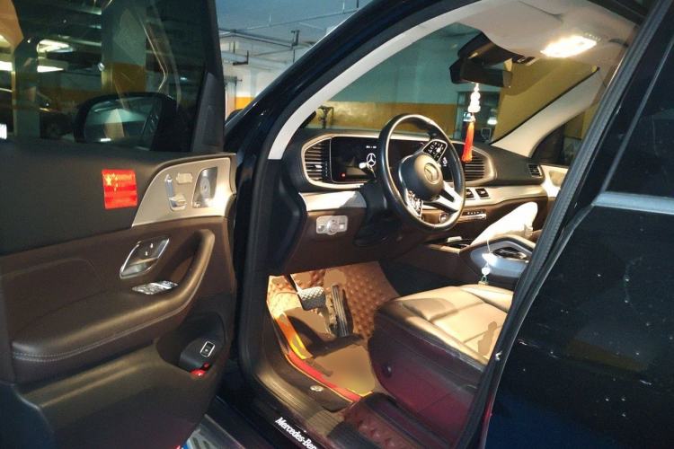 Used Mercedes-Benz GLE 2022 Refreshed GLE 450 4MATIC Stylish Edition Driver Seat