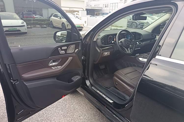 Used Mercedes-Benz GLE 2022 GLE 350 4MATIC Stylish Model Driver Seat