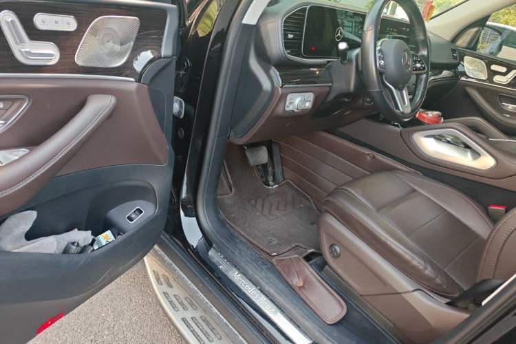 Used Mercedes-Benz GLE 2022 Facelifted GLE 350 4MATIC Fashion Edition Driver Seat